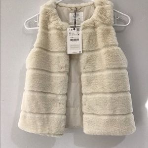 New ZARA Kids vest size 8-9.